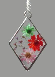 Diamond Shaped Flower Resin Necklace